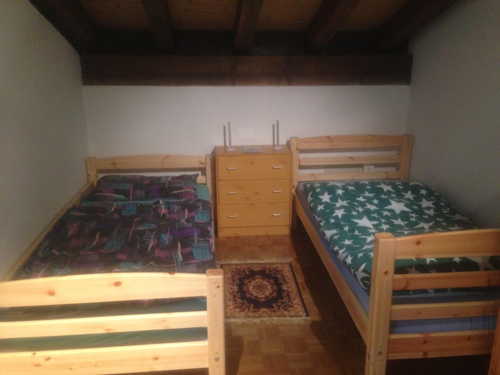Apartment Plauncas Acletta Disentis Chambre photo